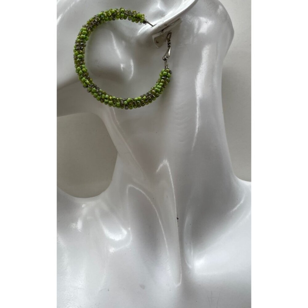 Vintage round Bead Hoop green Beaded Mini Chunk Earrings Women’s Sz 5.5” Western